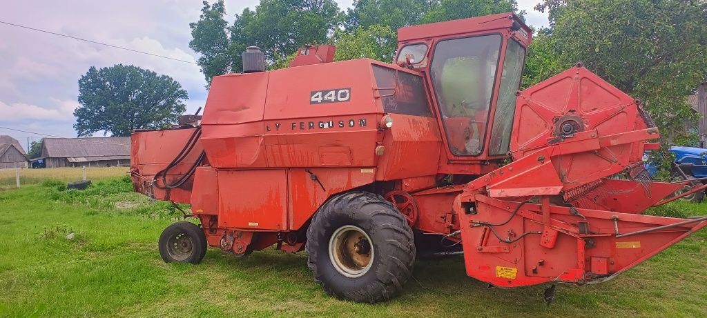 Продам зернозбиральний комбайн Massey Ferguson 440