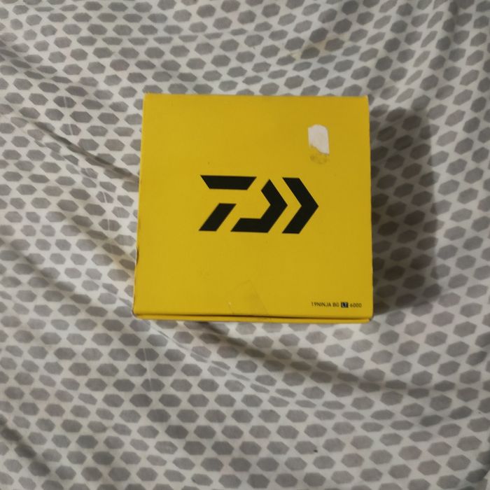 Carreto DAIWA 6000