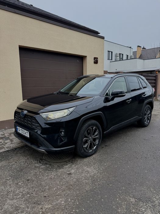 RAV 4 Hybrid 2023р від вдасника. Офіційний. Рік гарантії