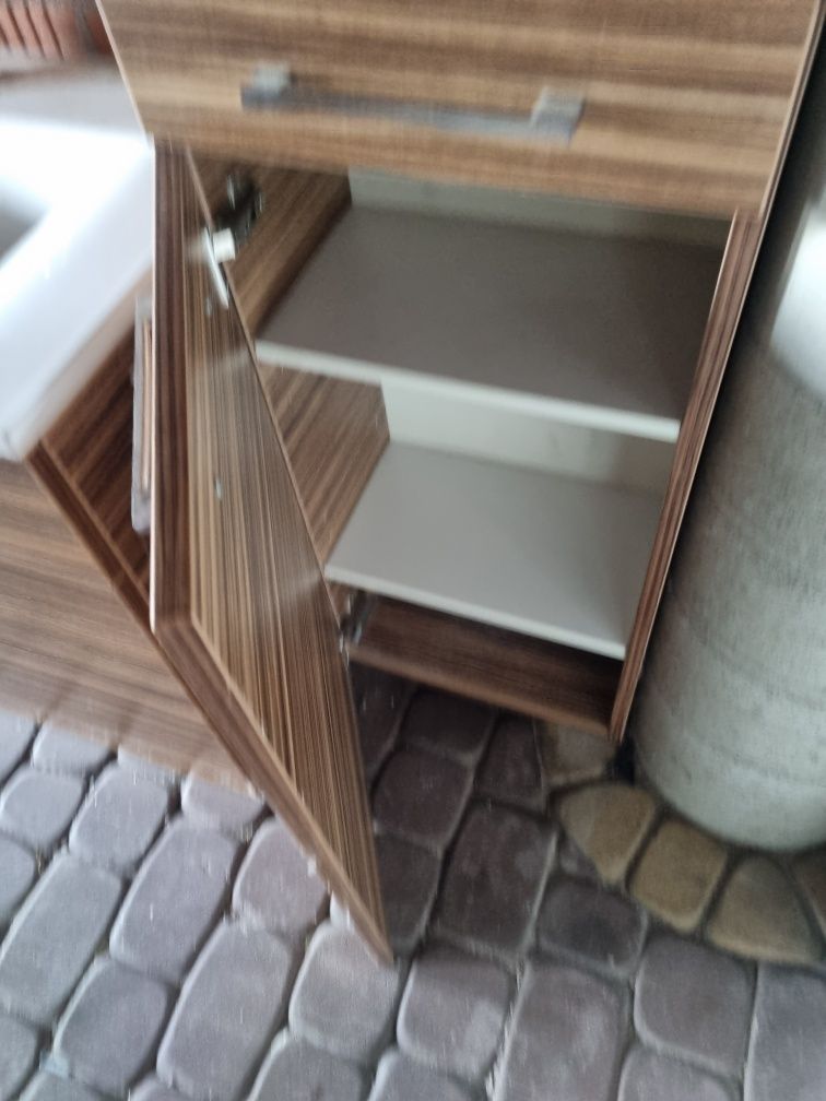 Zestaw mebli lazienkowe