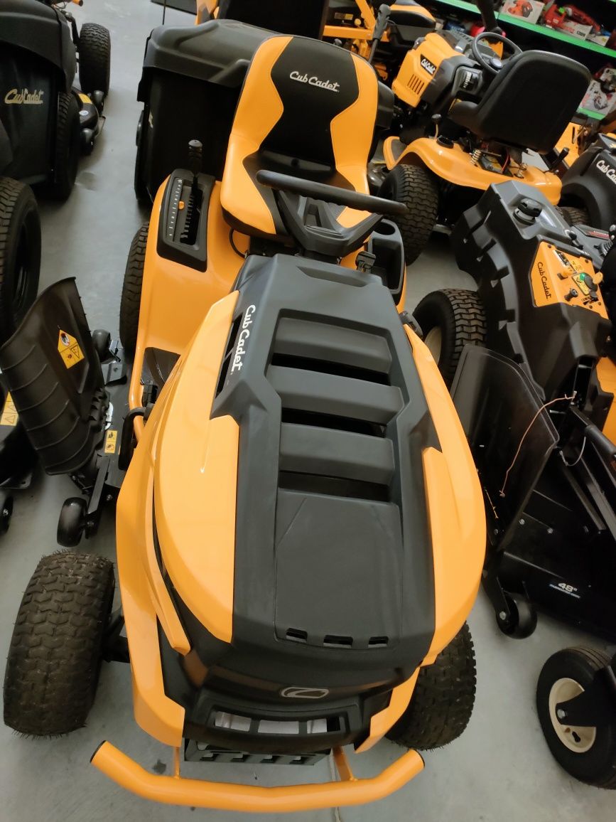 traktor ogrodowy cub cadet  XT2qs 117 cm boczny wyrzut