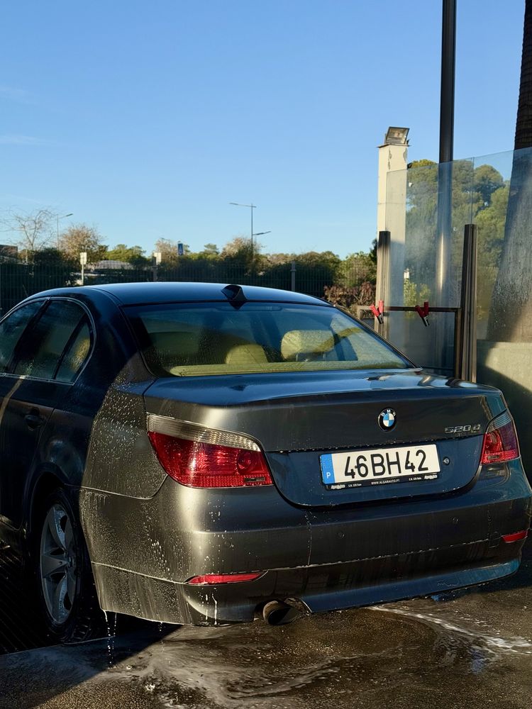 Carro BMW E60 520