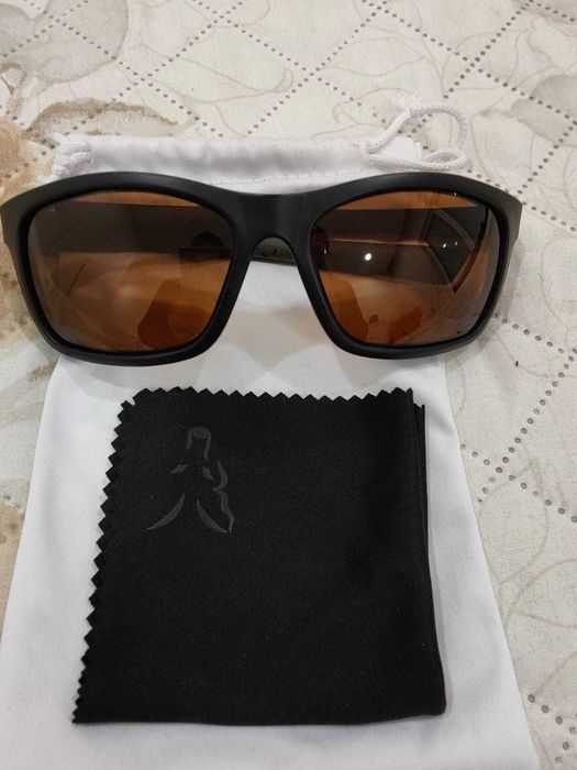 Óculos de sol novos da Fox.