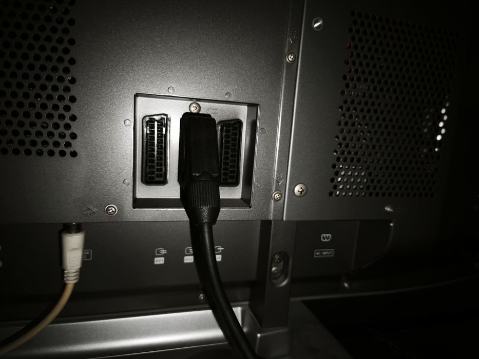 LG Super TV Ecrã Plano 54" - Ideal para Retro-Gaming!