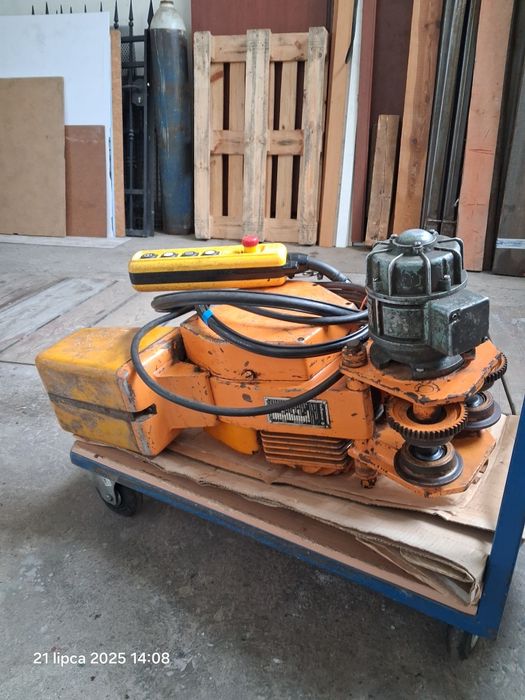 Wciągnik elektryczny 1000 kg