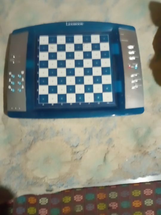Продам детские музыкальные шахматы