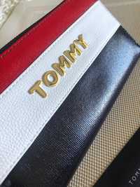 Tommy Hilfiger portfel w pasy