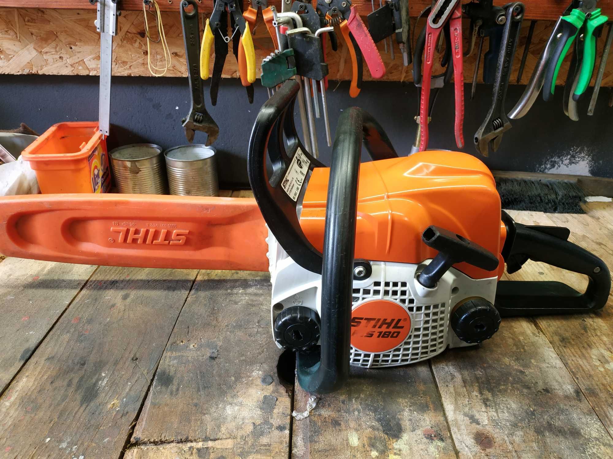 Piła spalinowa Stihl MS 180 – sprawna, gotowa do pracy