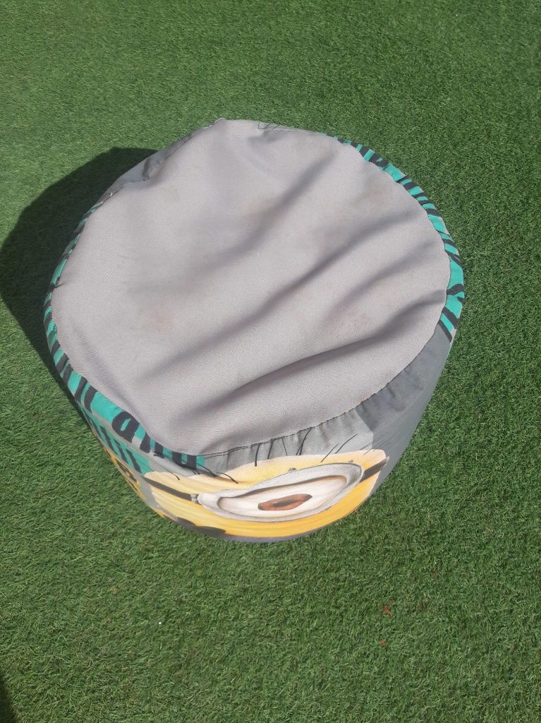 Vende se Puff Minion para exterior ou interior