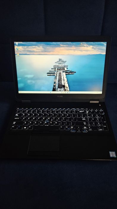 Laptop Dell Latitude E5570, i7-6600U, RAM 32 GB, SSD 512+128 GB, Win11