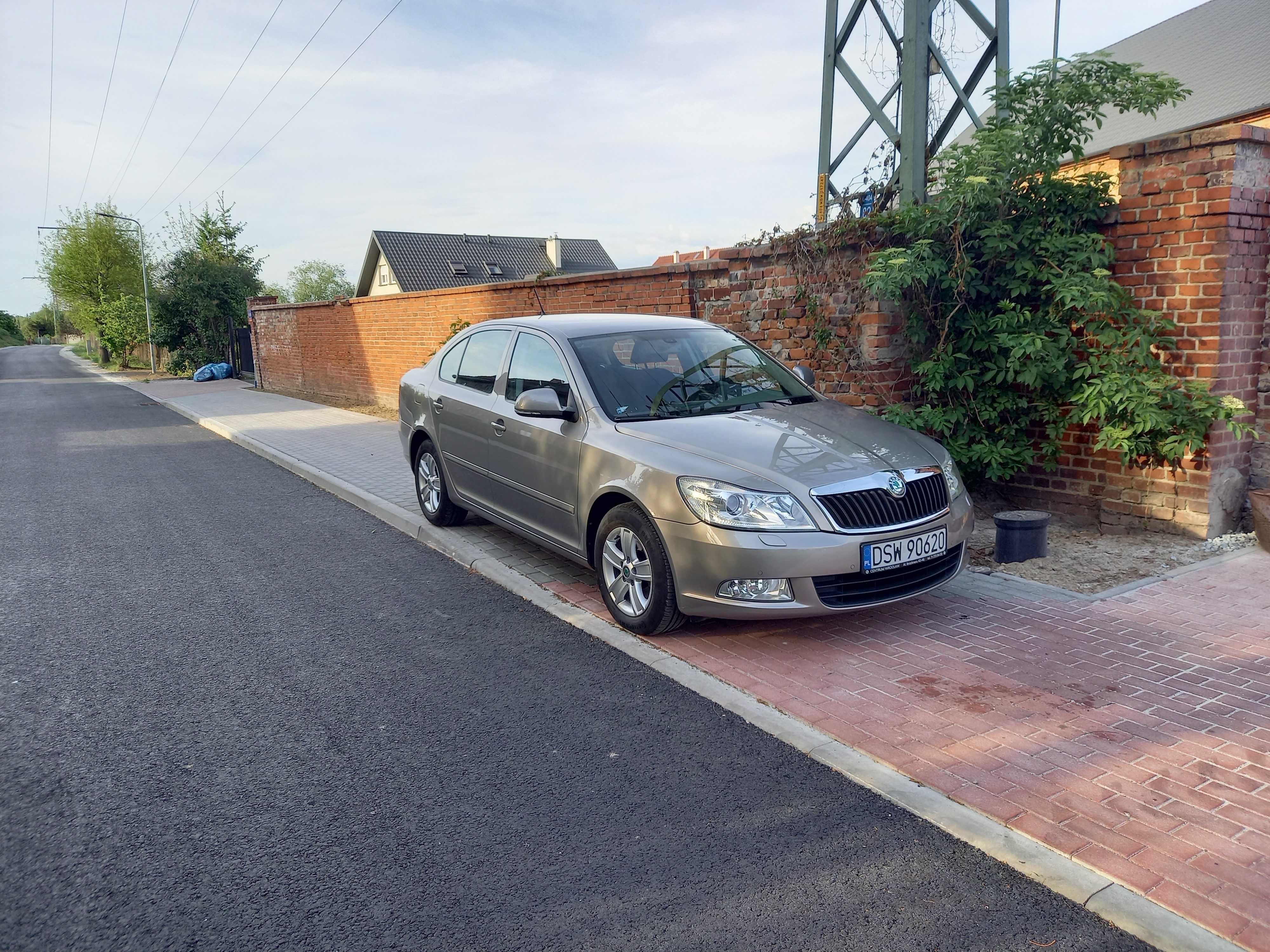 SKODA OCTAVIA II Elegance po liftingu salon Polska