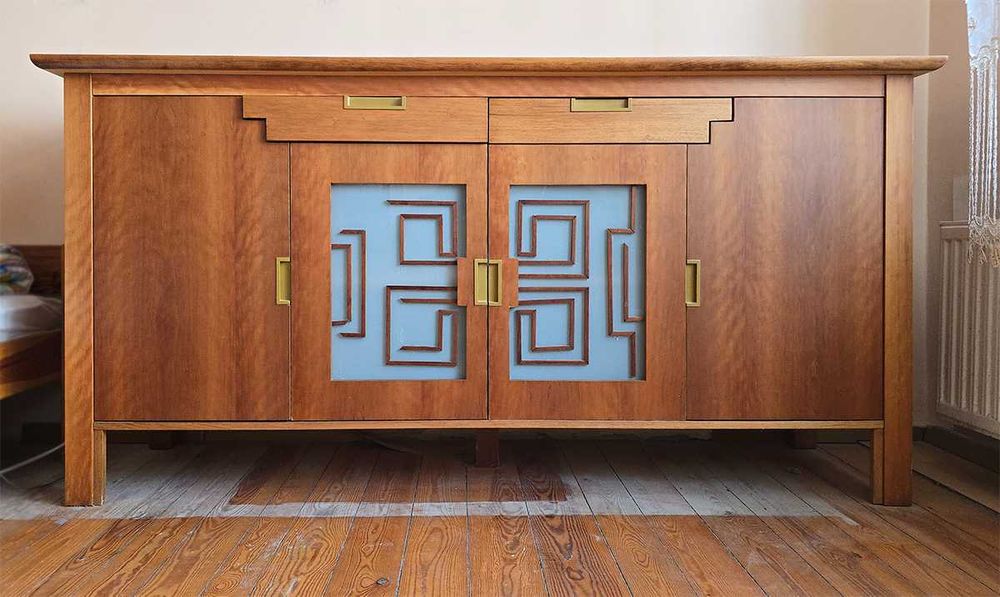 Komoda Drewniana Bukowa – Przedwojenny Design i Solidność