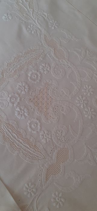 Lençol e Fronhas Bordados a Crivo