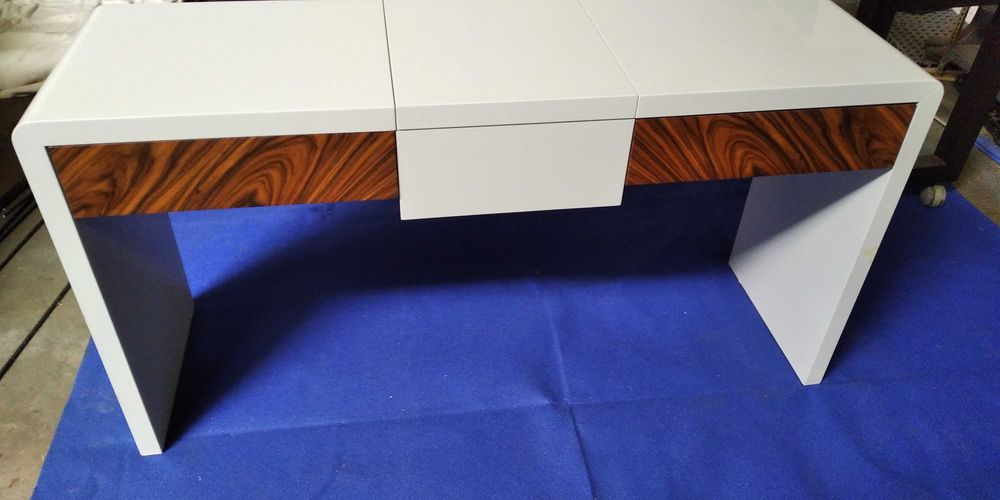 Móvel quarto com maquilhagem lacado aparador