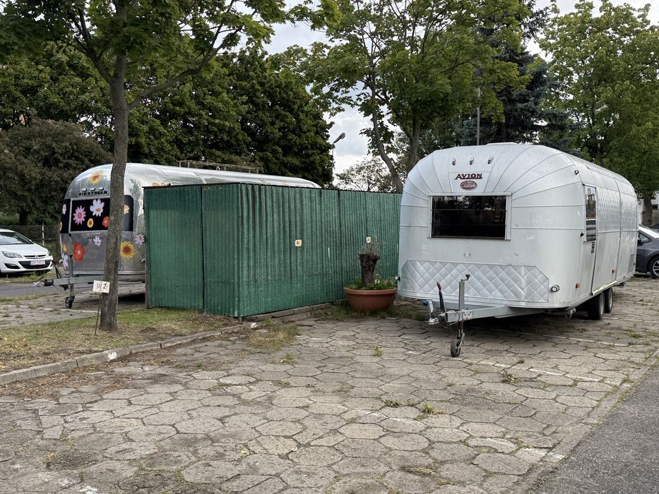 Parking strzeżony Zimowanie przyczep kempingowych kamper bus camper