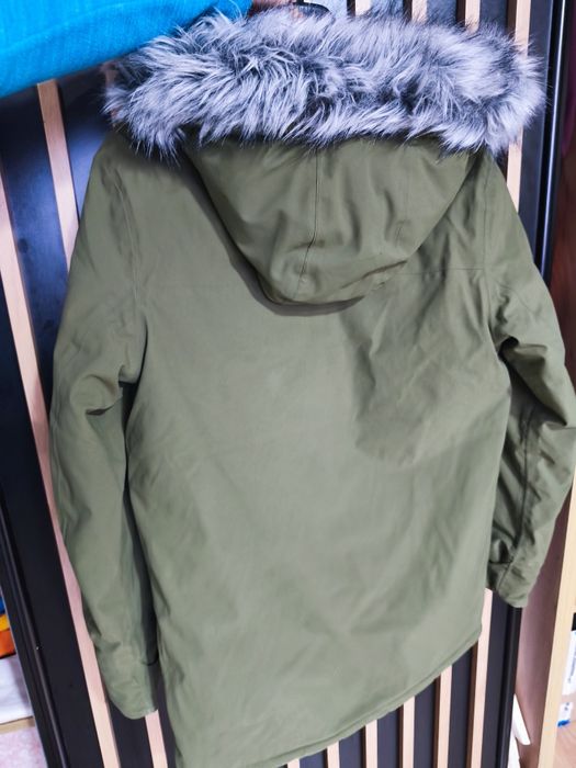 Kurtka zimowa 4f chłopiec 158 kaptur futerko