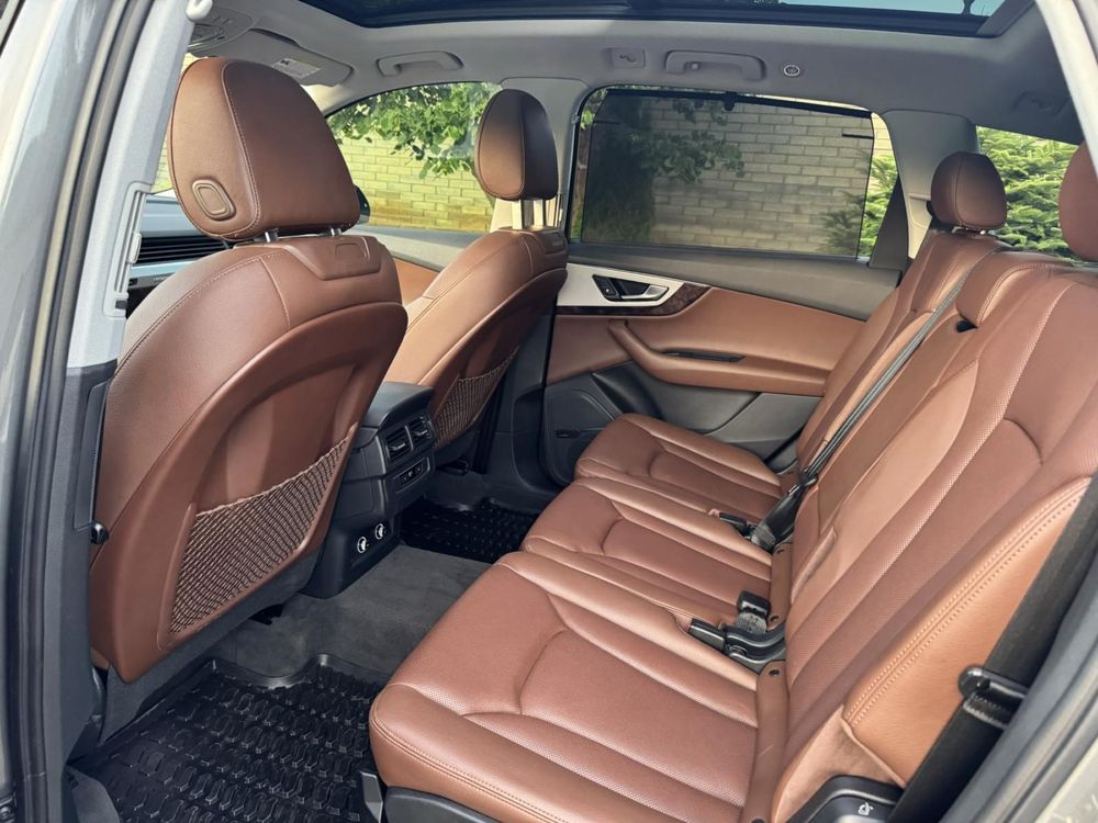 Автомобіль AUDI Q7 2.0 2017