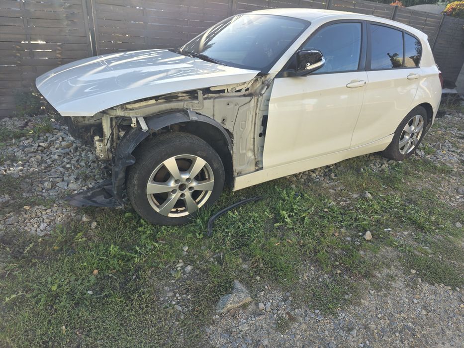 Bmw f20 na części karoseria części  środek drzwi kolor 300 zestaw