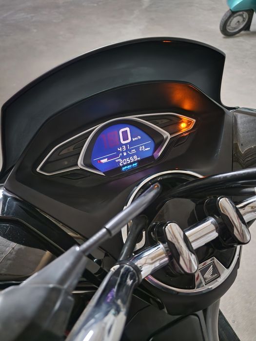 Honda pcx 125 ano 2020