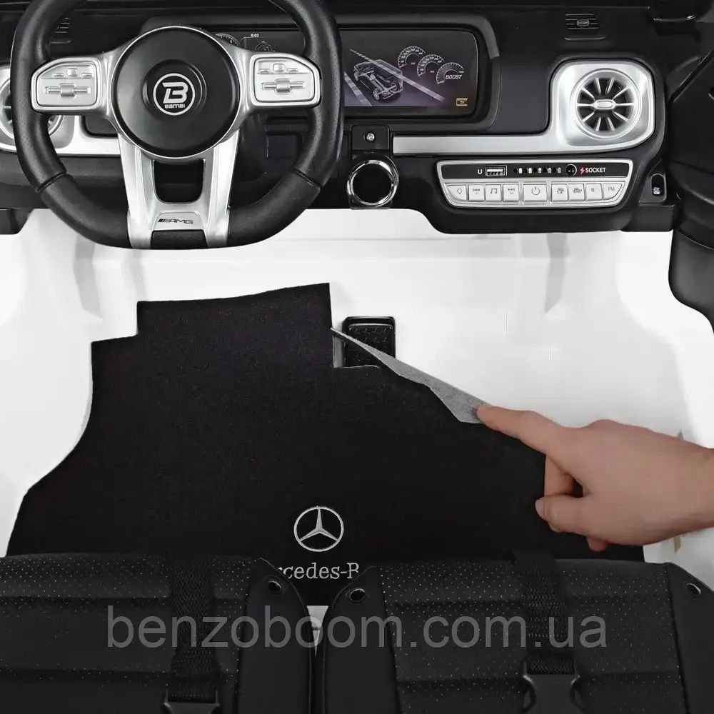 Дитячий електромобіль двомісний джип Mercedes G63 AMG білий