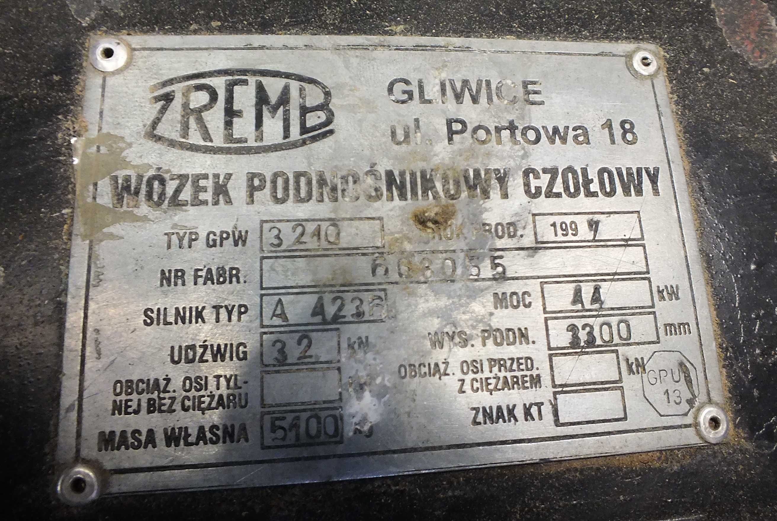 Wózek widłowy spalinowy 3,2 tony, ZREMB, typ GPW-3210