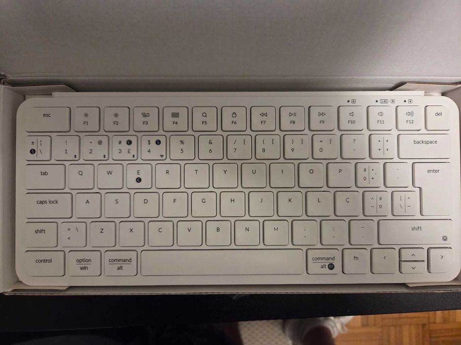 Teclado Low Profile Wireless Keychron B1 White PT-PT ISO