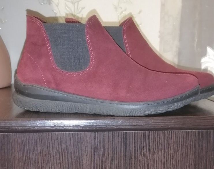 Ботинки замшевые