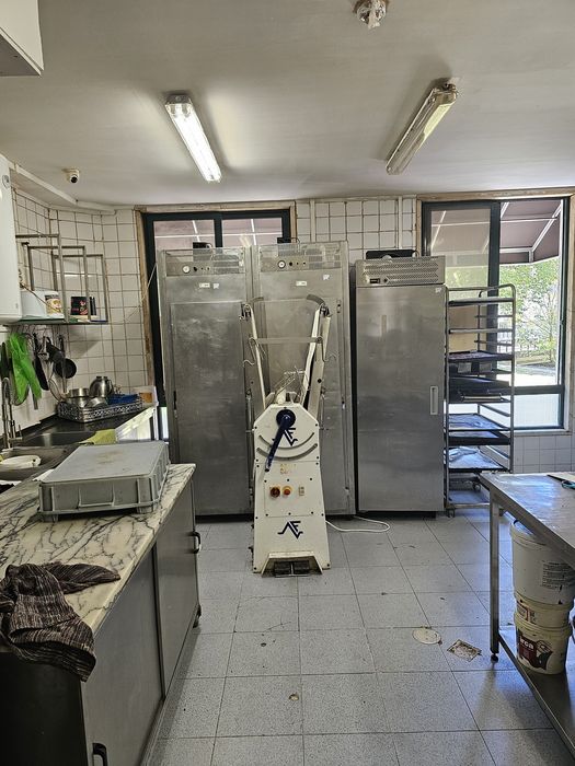 Trespasse de pastelaria com fabrico
