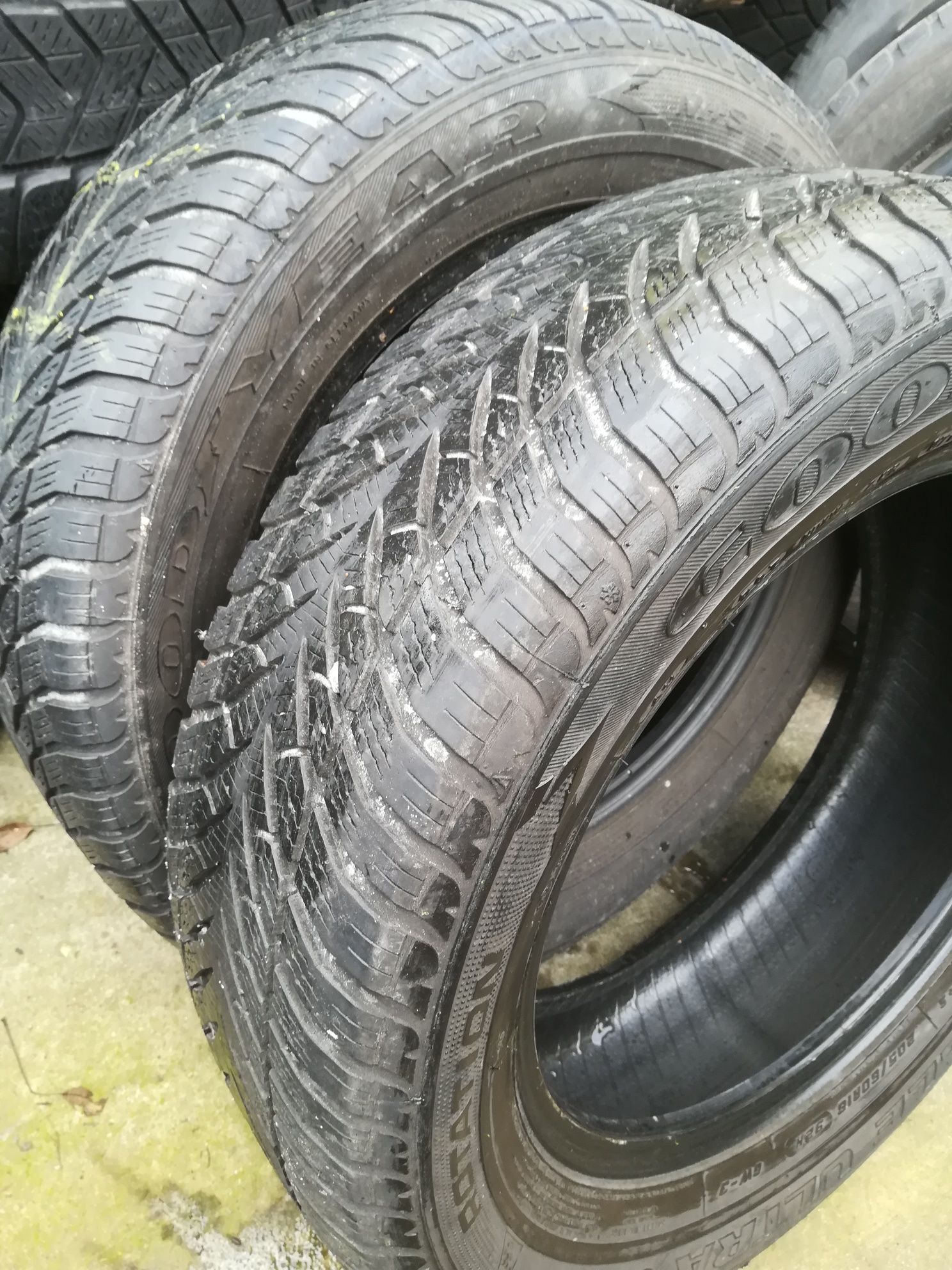 2 szt.para opony zimowe 205/60R16 Goodyear Eagle Grip 5.5 mm