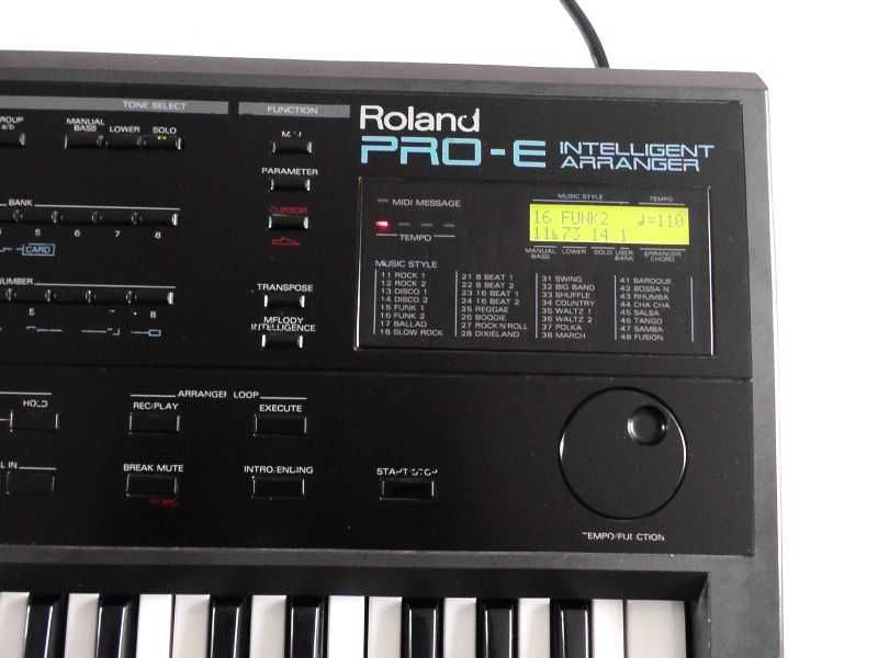 Roland PRO-E Intelligent Arranger Syntezator