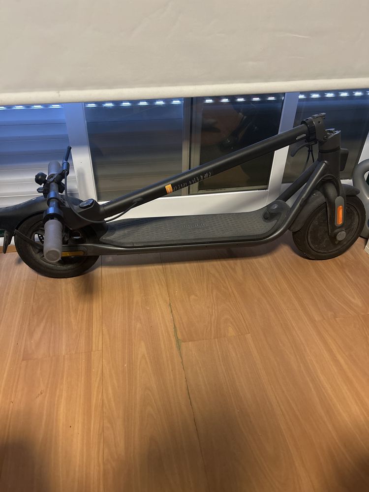Trotinete Segway ninebot F25E II - Como nova