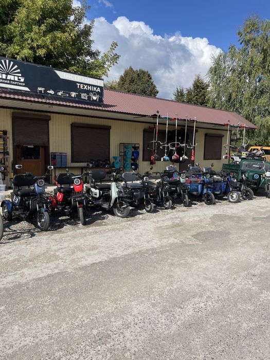 Доставка безкоштовна Трицикл Акумуляторний Corso forte їdemo