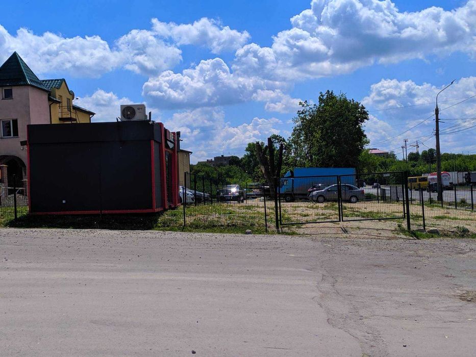 автостоянка в оренду