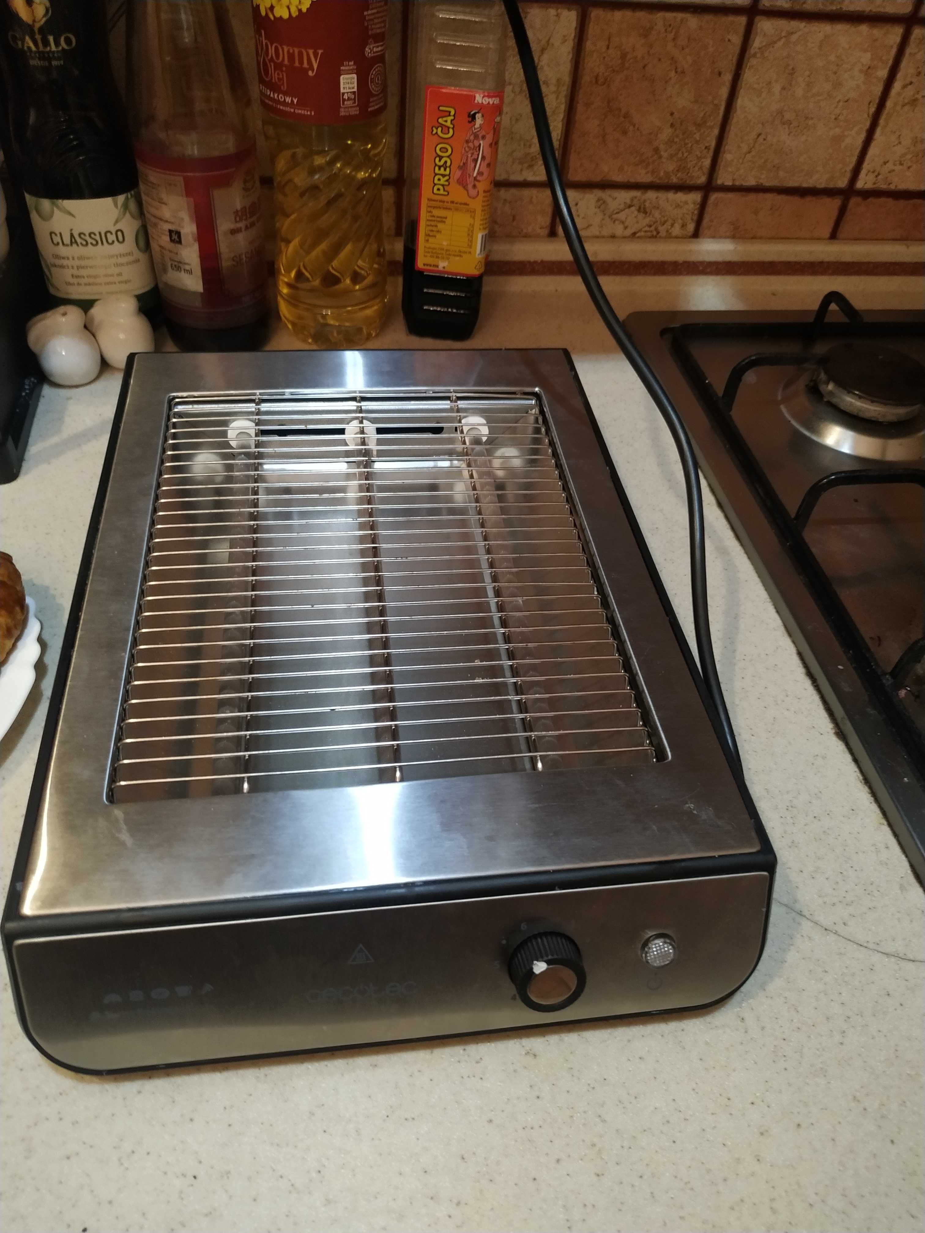 Toster / opiekacz Cecotec Turbo Easytoast Inox - idealny do pieczywa