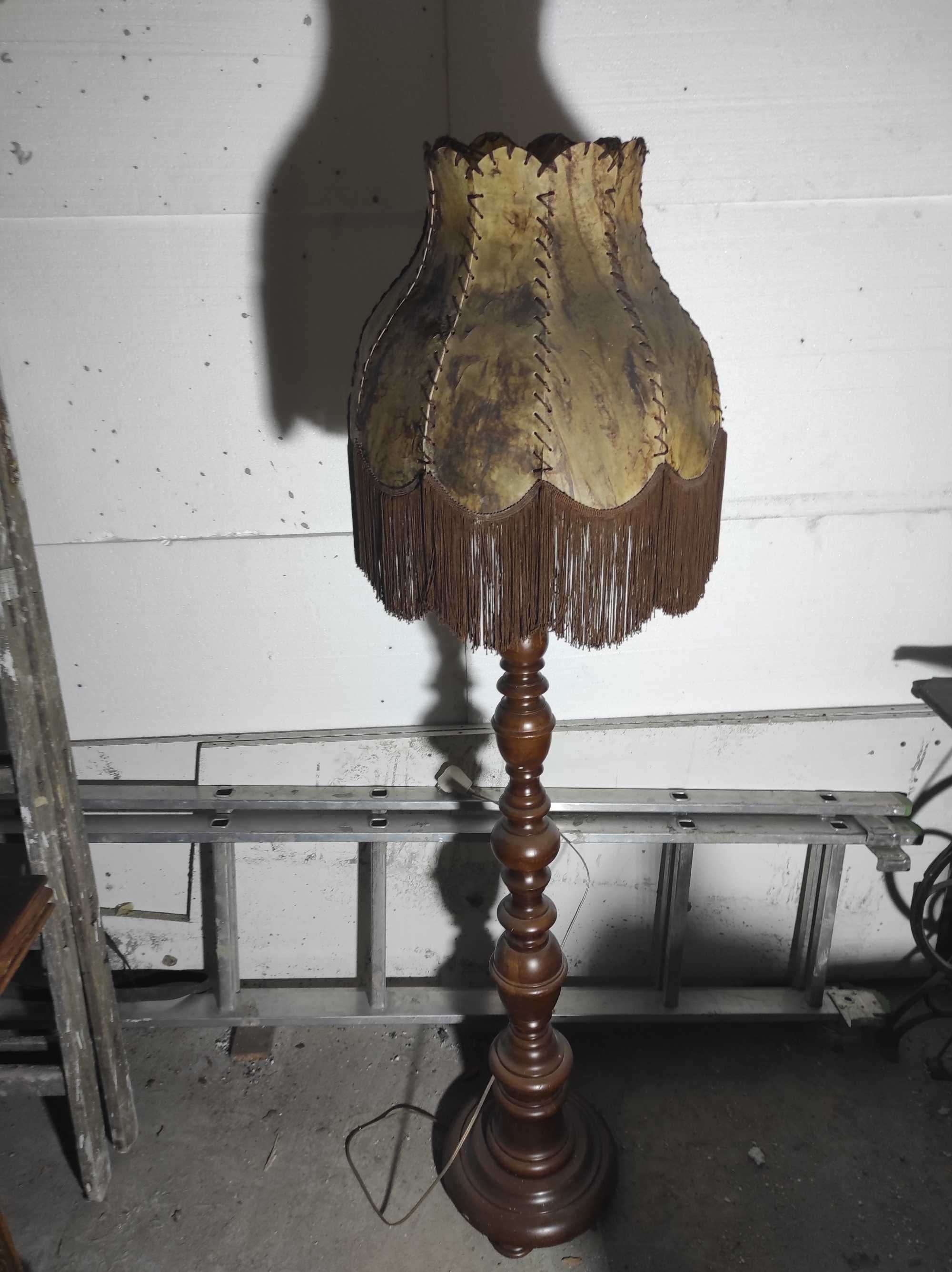 Lampy wiszące i stojące antyk