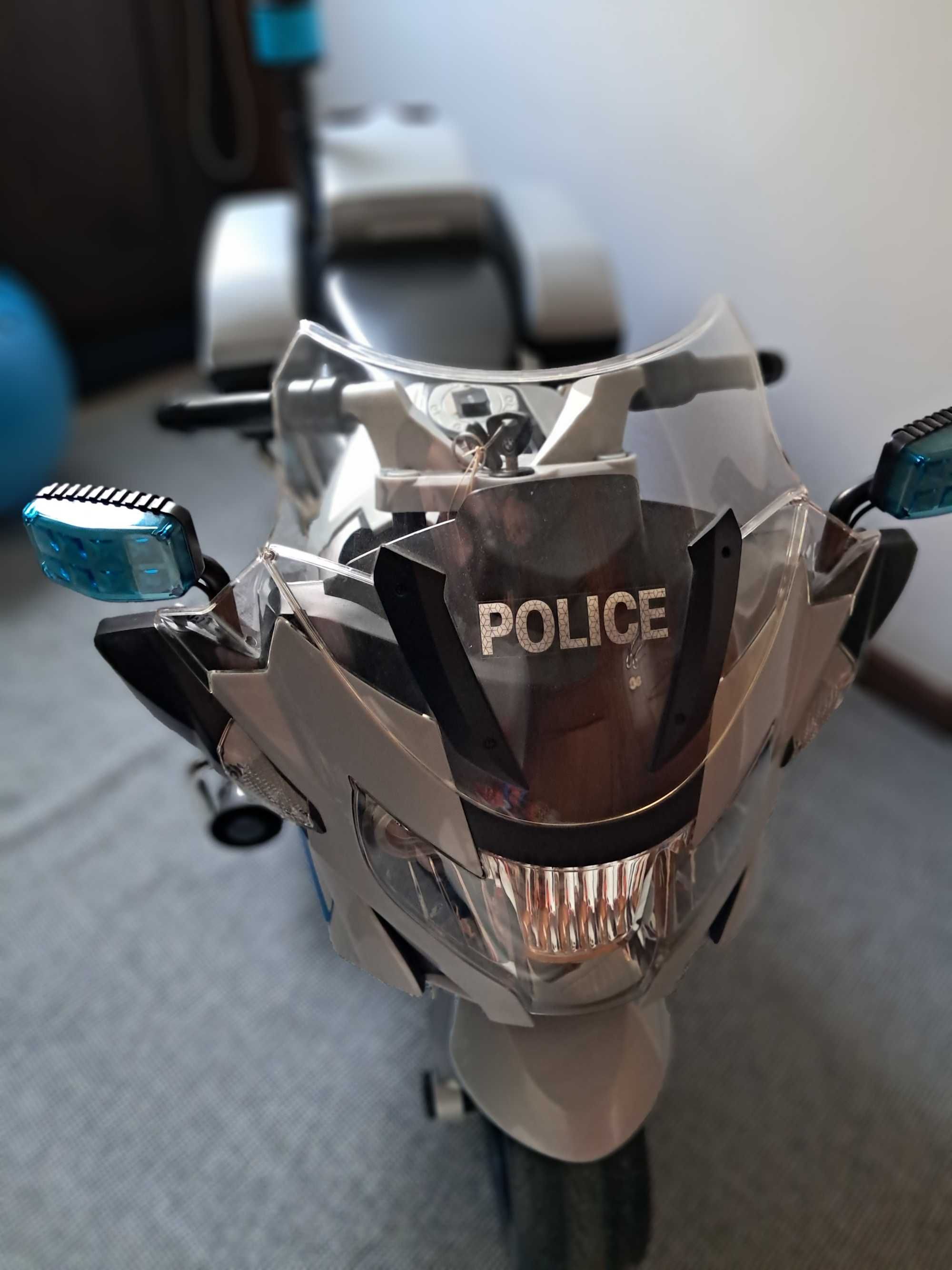 Mota da policia BMW a bateria