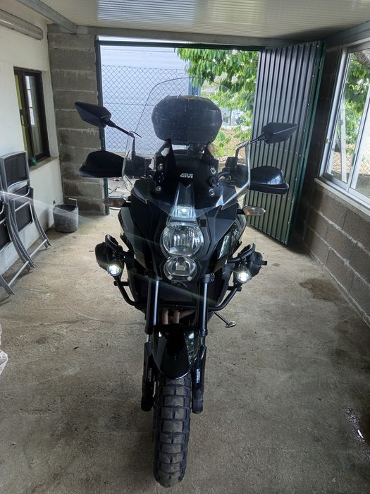Versys 1000 de 2014 totalmente equipada