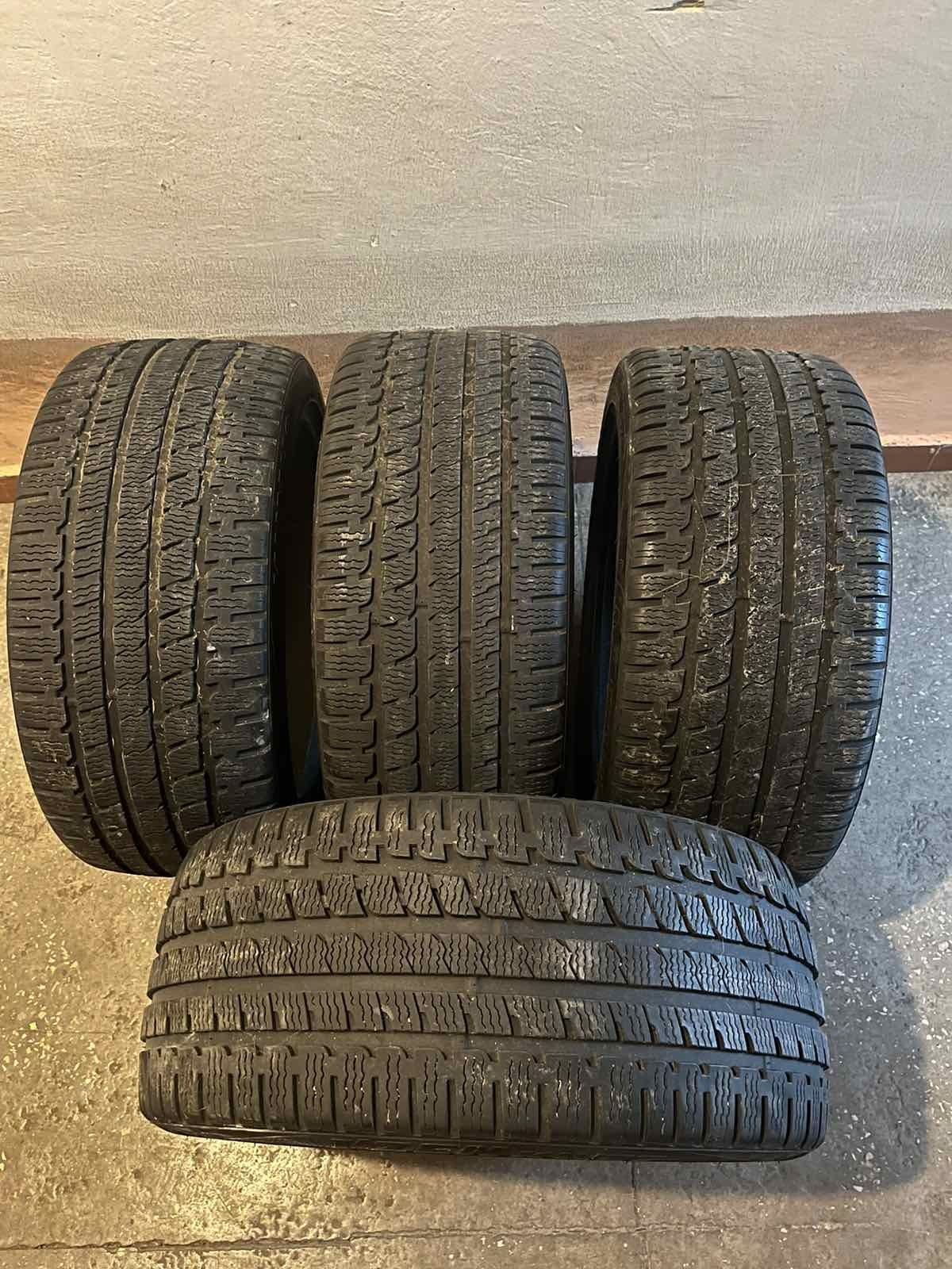 Шини Kumho 245/40 R18