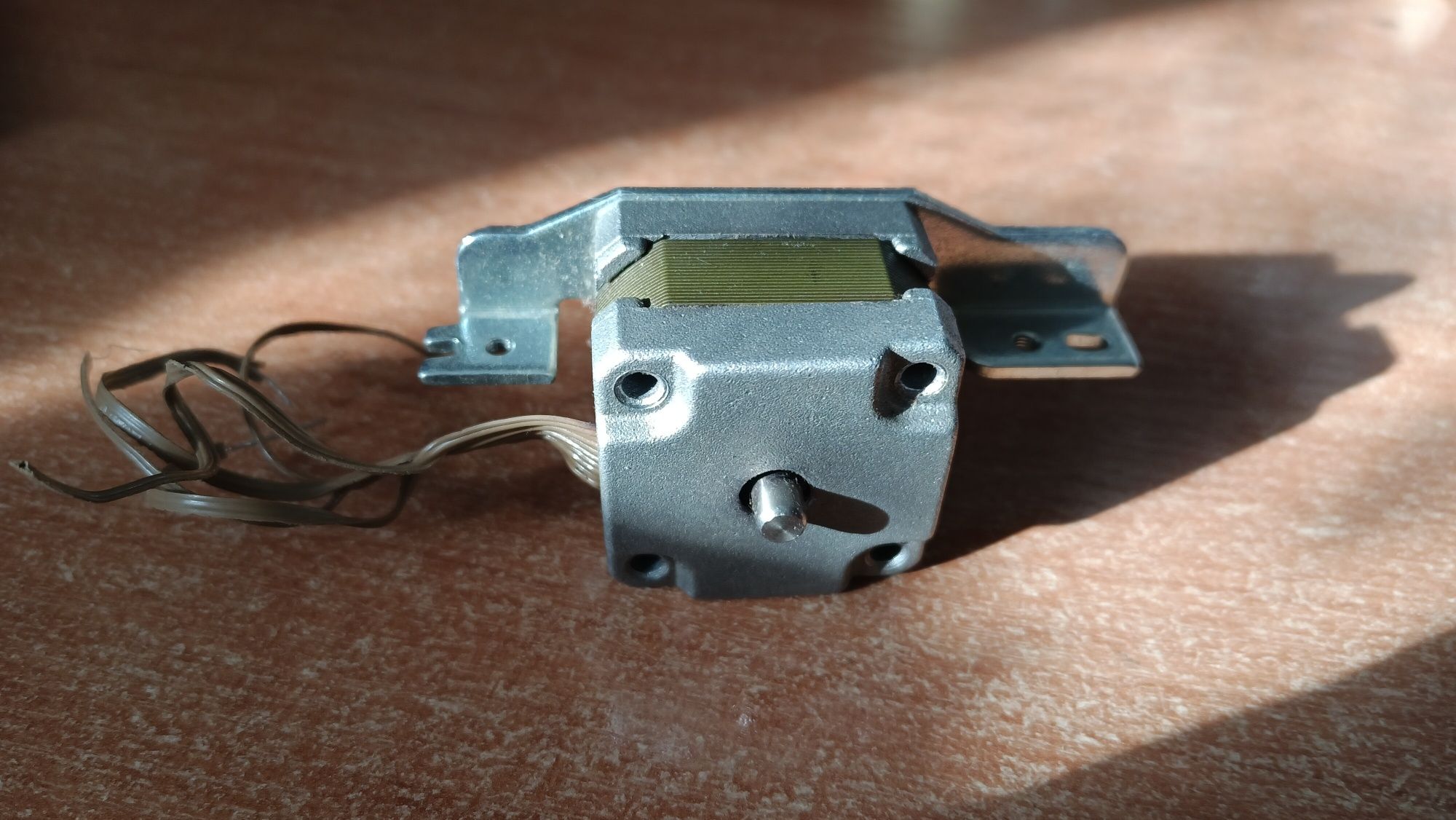 Сервопривод от дисковода floppy 5.25" Teac 9721