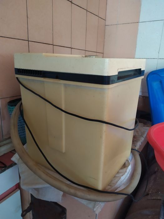 Продам пральну стиральну машинку Малютка