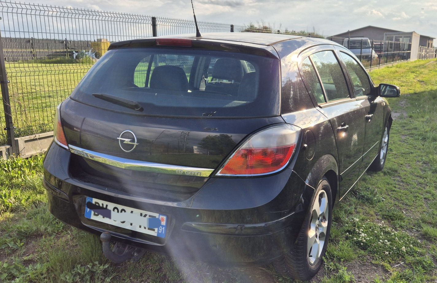 Opel Astra 1.9 cdti automat