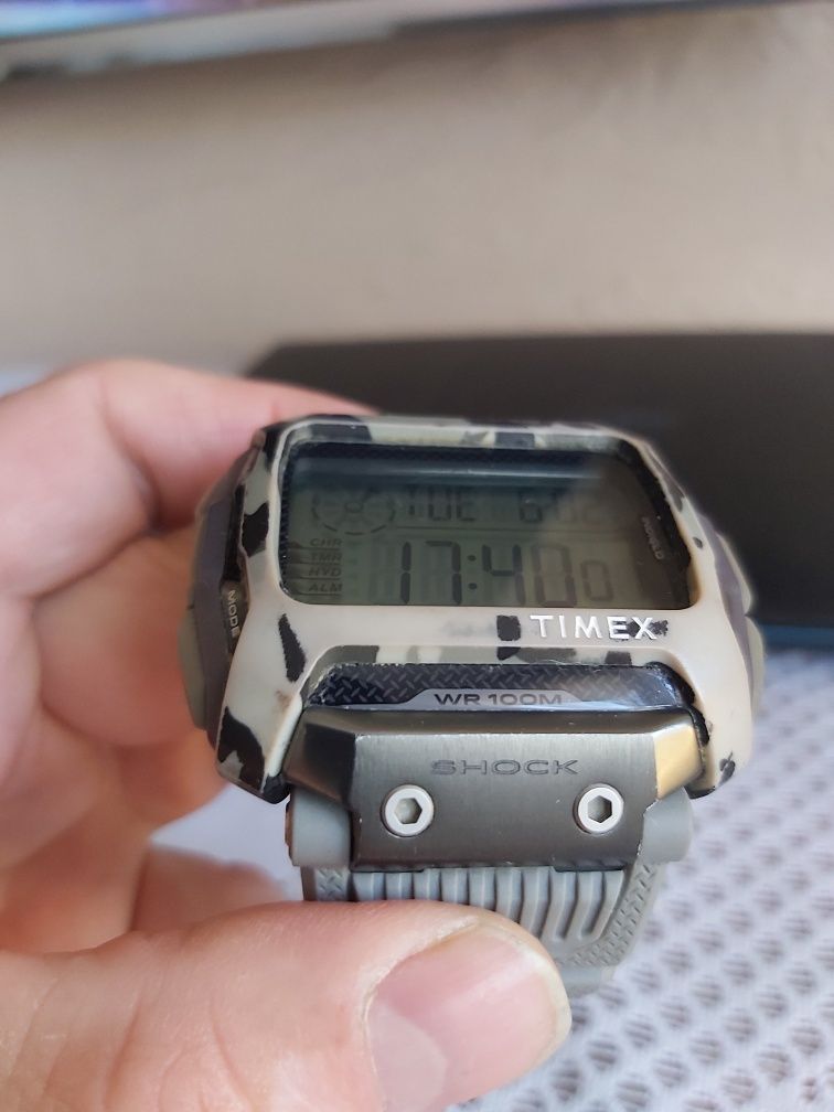 Timex Shock MORO 100 M