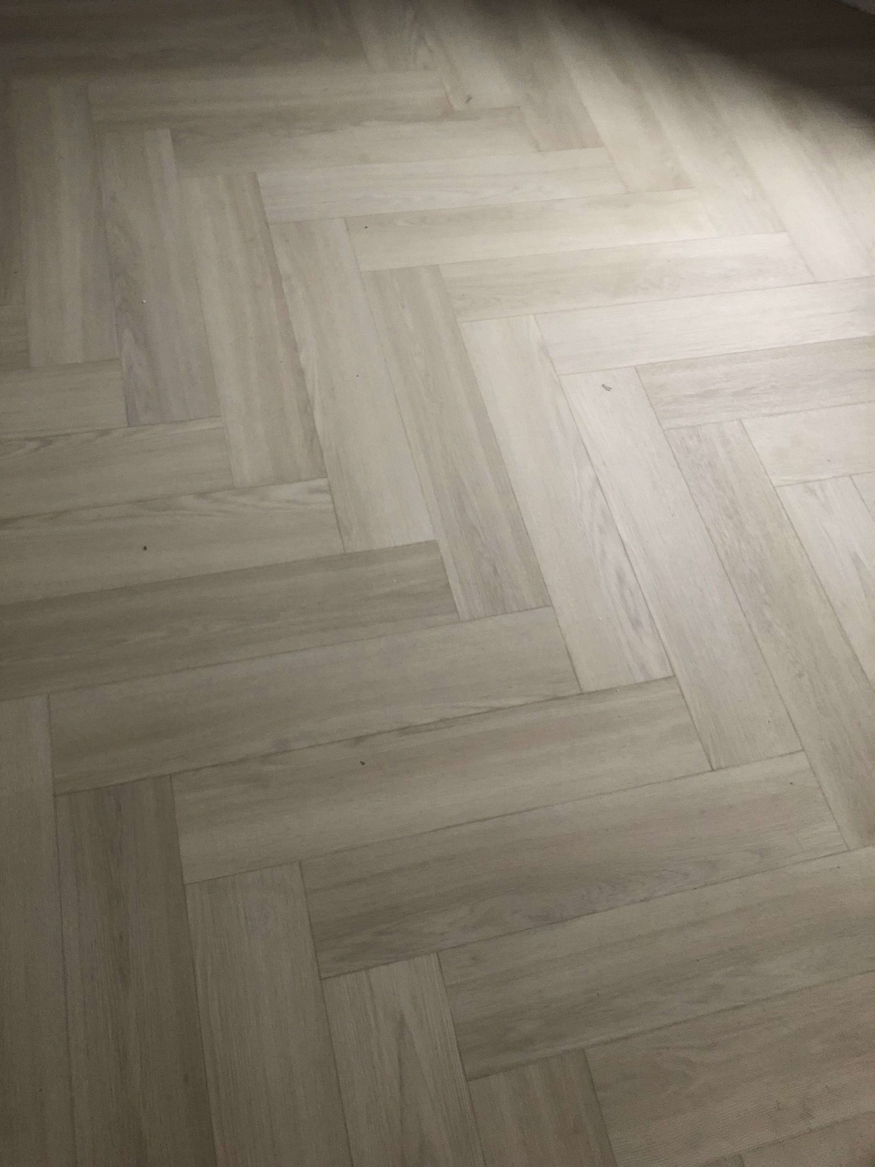 Posiadam do sprzedania panel winylowy jodełka