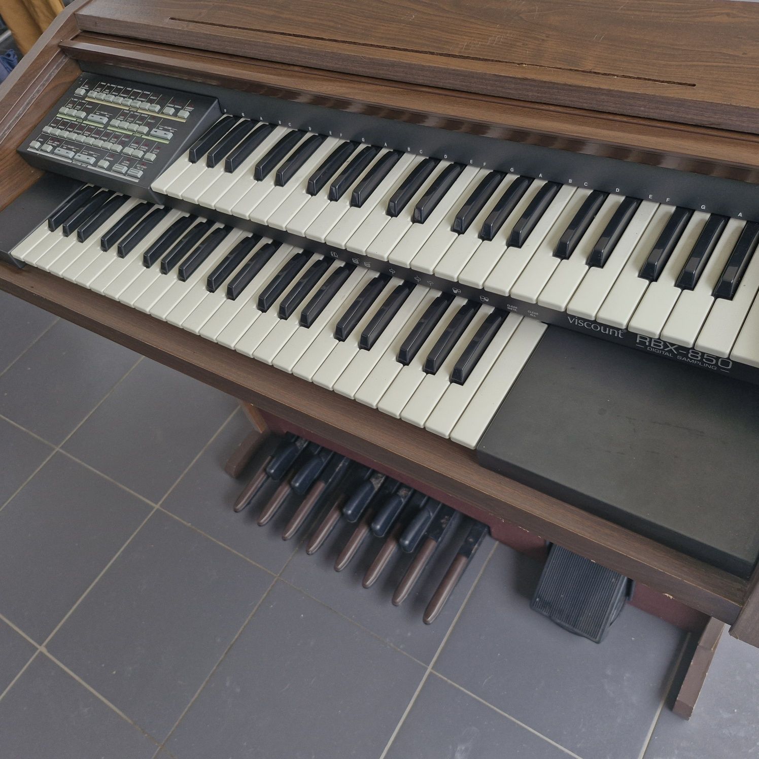 Viscount Rbx 850 Órgão