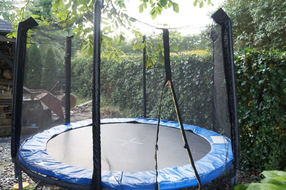 Trampolina ogrodowa