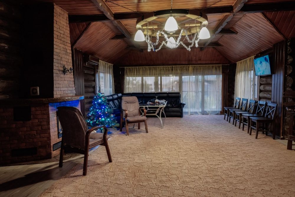 Оренда будинка дома с бассейном у реки с территорией посуточно у реки