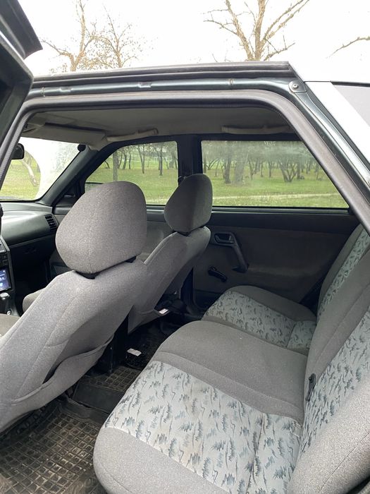 ВАЗ 2112. ( 8 клоп )