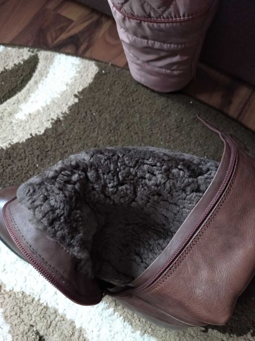 Продам зимову куртку із сапожками