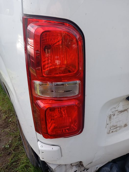 Lampa tył Jumpy Expert scudo Vivaro C Proace 2016/2024