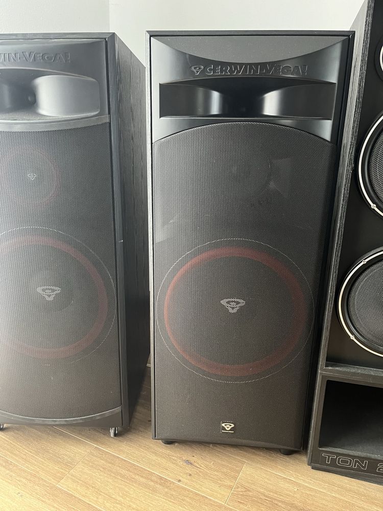 Kolumny podogowe cerwin vega xls15 i cls15